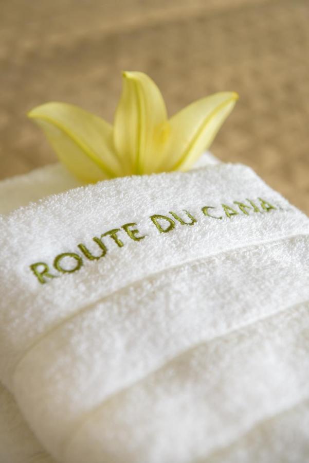 Route Du Canal Nea Roda Luaran gambar